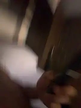 Snapshot of bbyexclussive chatting on 11.12.25 bbyexclussive online show from 11.12.25