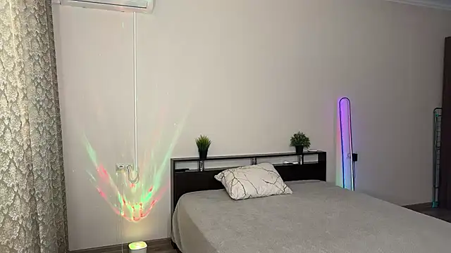 LizaBelle  online show from 10.17.25