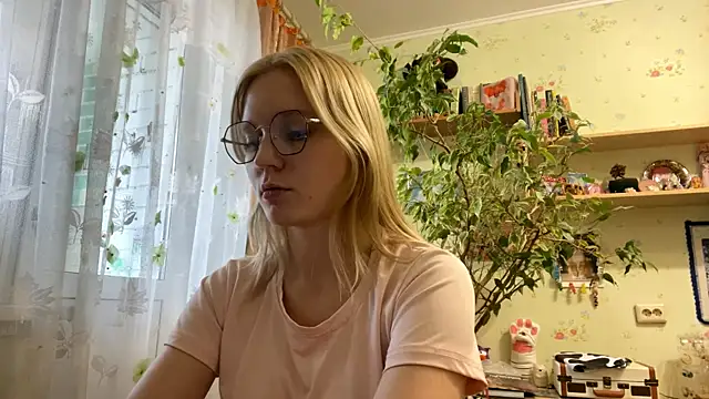 xX Looola Xx online show from 10.10.25