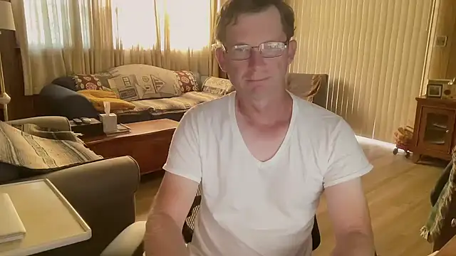 guyhereoncam online show from 10.22.25
