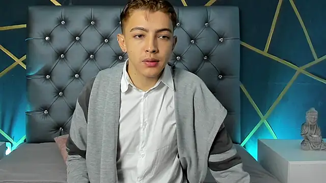 Snapshot of Lian_Miller1_ chatting on 10.16.25 Lian Miller1 online show from 10.16.25