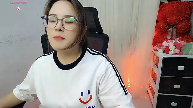 NEWONETO online show from 10.15.25