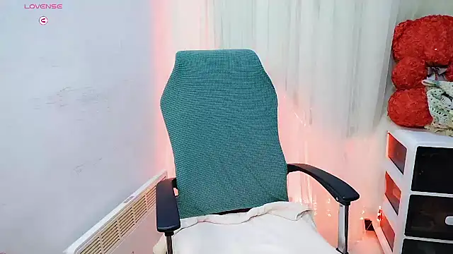 NEWONETO online show from 10.20.25