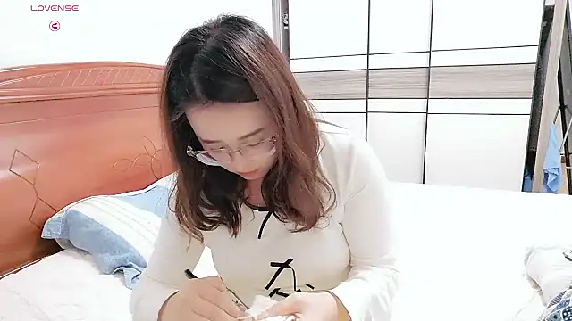 NEWONETO online show from 10.25.25