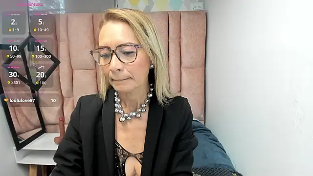 Issa Milf   online show from 02.24.26