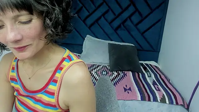 Valery More   online show from 10.27.25