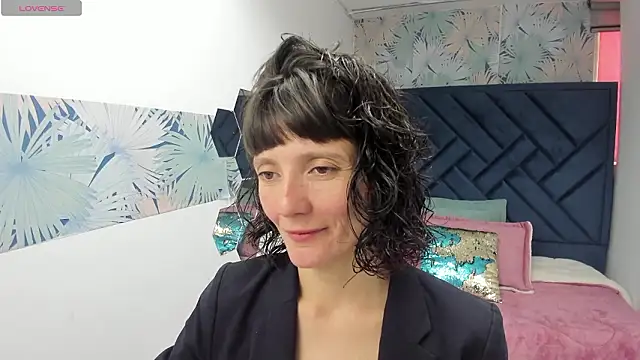 Valery More   online show from 03.29.26