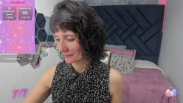 Valery More   online show from 04.01.26