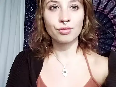 Snapshot of AdalynKiss chatting on 10.01.25 AdalynKiss online show from 10.01.25