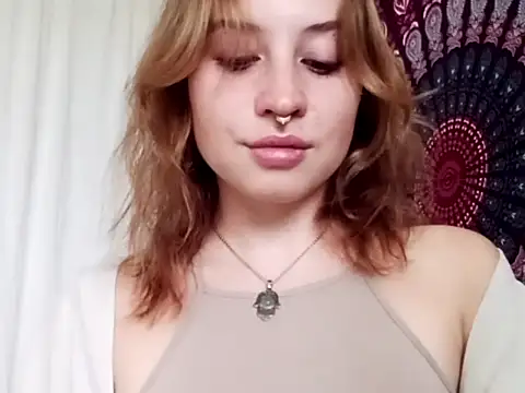 Snapshot of AdalynKiss chatting on 10.15.25 AdalynKiss online show from 10.15.25