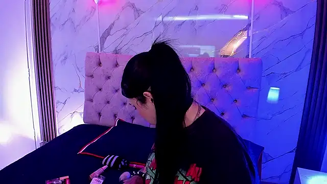 SusanVilla online show from 12.18.25