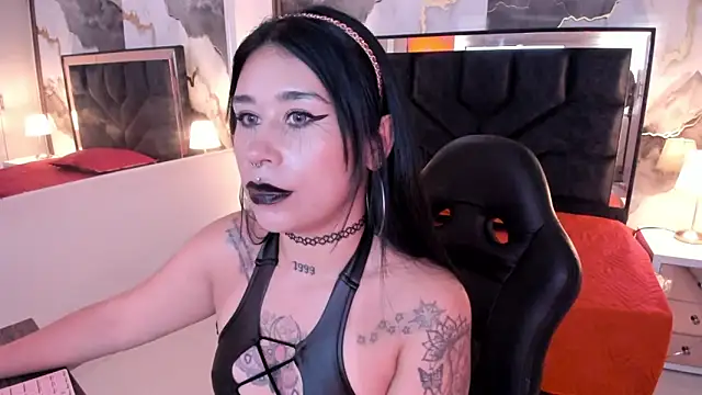 Snapshot of SusanVilla chatting on 05.02.26 SusanVilla online show from 05.02.26
