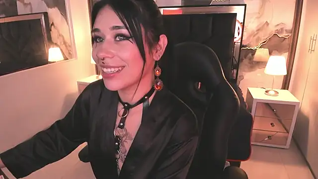 Snapshot of SusanVilla chatting on 05.14.26 SusanVilla online show from 05.14.26