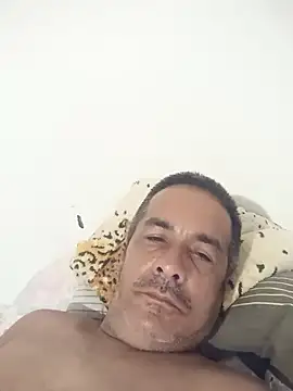 Snapshot of marcioazevedo chatting on 02.25.26 marcioazevedo online show from 02.25.26