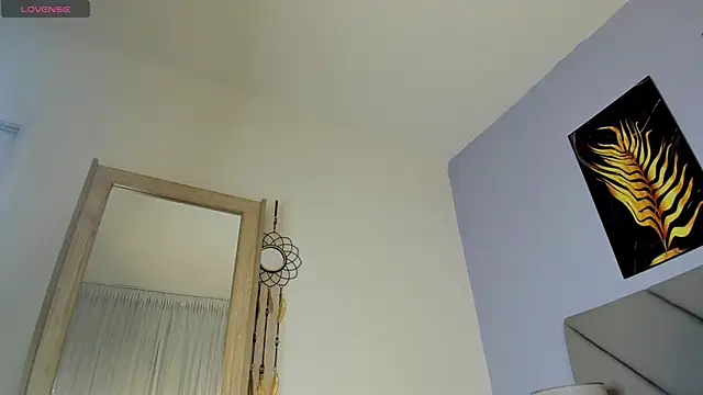 Kandyfrees  online show from 10.12.25