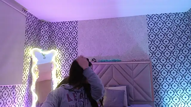 Ixchel tay online show from 01.08.26