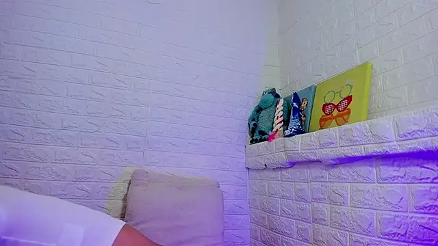 MelanyHarrysHH online show from 10.06.25