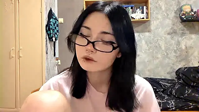 Beeping Creature online show from 11.12.25