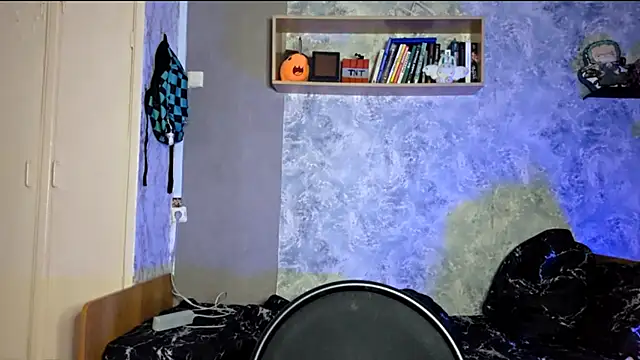 Beeping Creature online show from 11.23.25