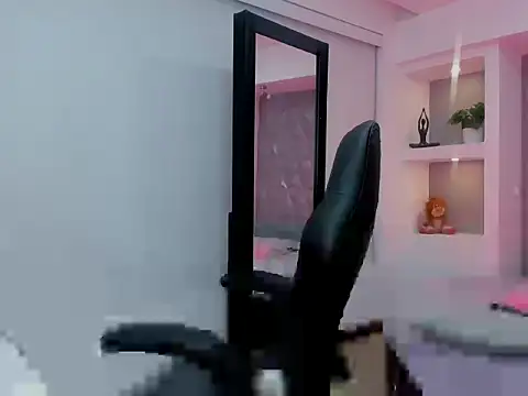 Maya Rivers online show from 10.10.25