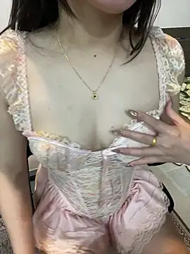 lee ly online show from 04.23.26