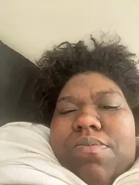 Snapshot of Angelslays chatting on 09.29.25 Angelslays online show from 09.29.25