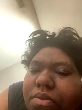 Snapshot of Angelslays chatting on 10.11.25 Angelslays online show from 10.11.25