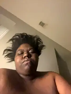 Snapshot of Angelslays chatting on 10.23.25 Angelslays online show from 10.23.25