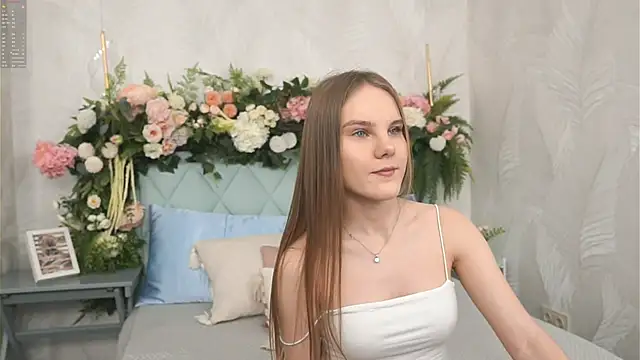 Lili Lohan online show from 03.15.26