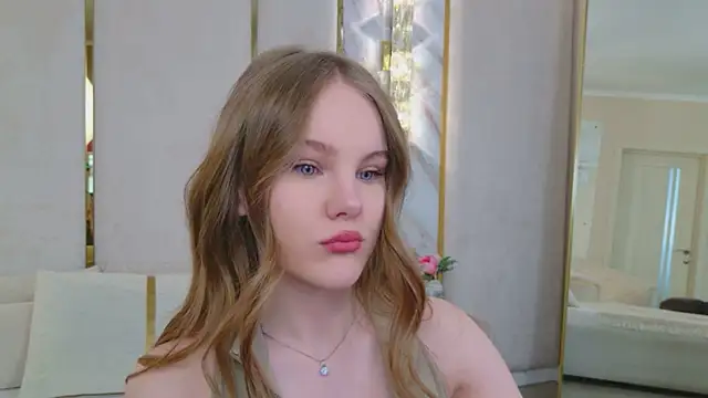 Snapshot of Lili_Lohan chatting on 05.31.26 Lili Lohan online show from 05.31.26