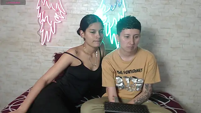 Snapshot of Gaby_and_Mei chatting on 10.08.25 Gaby and Mei online show from 10.08.25