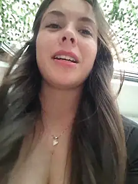 Snapshot of EmmaValencia_ chatting on 05.11.26 EmmaValencia online show from 05.11.26