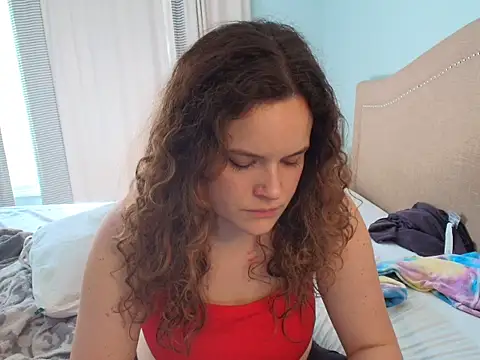 ClaireZX online show from 10.12.25