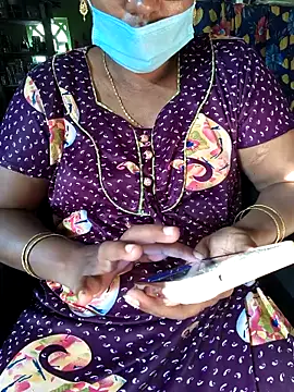 Snapshot of Tamilselviroja- chatting on 04.21.26 Tamilselviroja- online show from 04.21.26