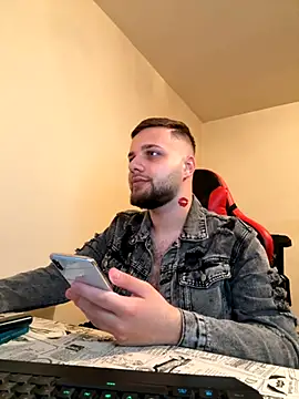 KingAdonisss online show from 11.15.25