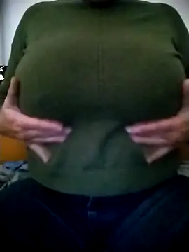 sexyguenda online show from 10.21.25