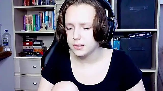 Diana-back online show from 10.13.25