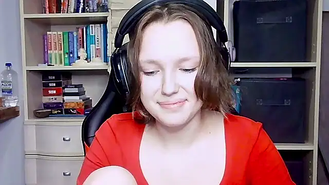 Diana-back online show from 10.18.25