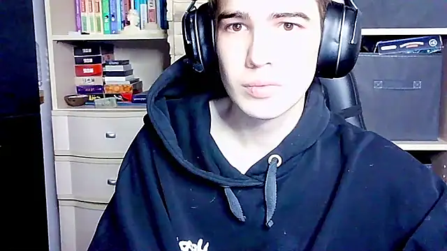 Snapshot of _Chris_Next_Door_ chatting on 10.04.25  Chris Next Door  online show from 10.04.25