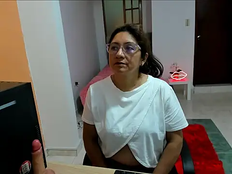 scarlett mystic online show from 10.14.25