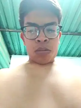 Snapshot of davidcaldera chatting on 04.13.26 davidcaldera online show from 04.13.26