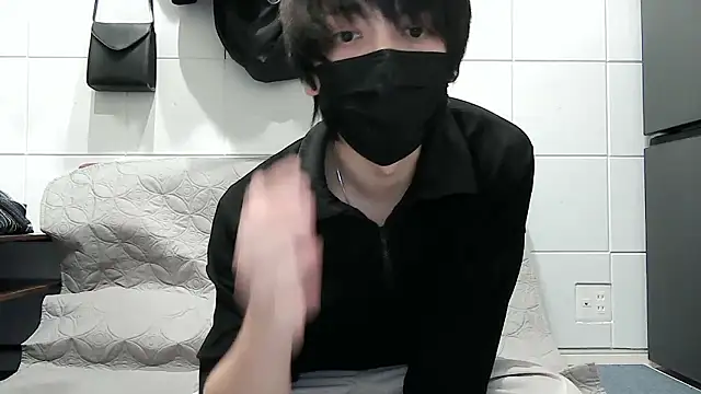 Snapshot of mikan_kun_st chatting on 10.14.25 mikan kun st online show from 10.14.25