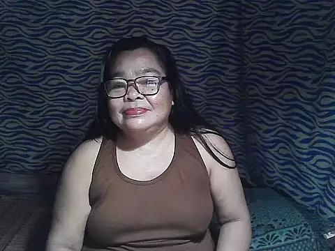 Snapshot of cris_tita chatting on 02.11.26 cris tita online show from 02.11.26