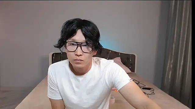 KaiChicken online show from 10.11.25