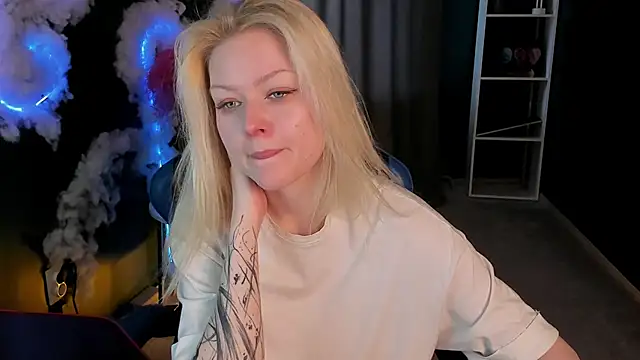 Snapshot of Callista_a chatting on 04.28.26 Callista a online show from 04.28.26