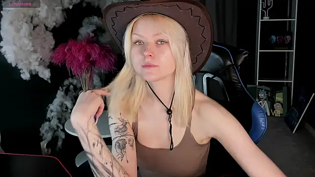 Snapshot of Callista_a chatting on 05.18.26 Callista a online show from 05.18.26
