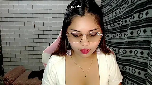 Snapshot of pinay_old_lover chatting on 11.09.25 pinay old lover online show from 11.09.25