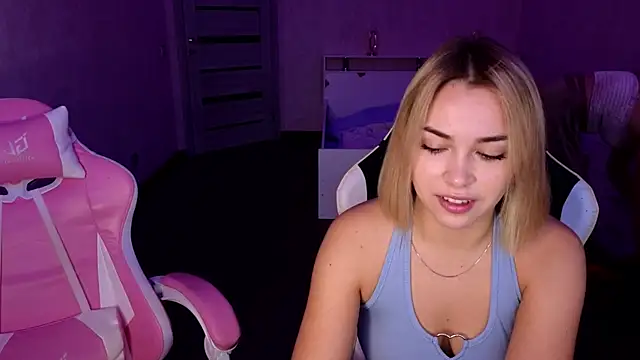 stefany and bettany online show from 10.31.25