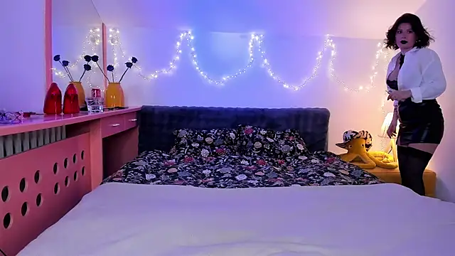 Me-Dea online show from 03.28.26