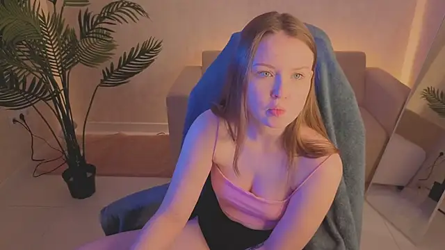 SirenaBlessing online show from 12.04.25